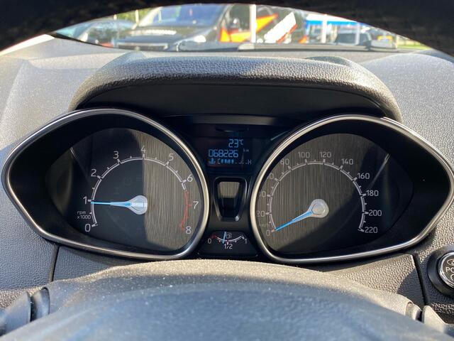 Ford ECOSPORT 1.0 EcoBoost Titanium Met 68226Km!!! | Ndl Auto! | Cruise | Climate | Navi | Camera | RIJKLAARPRIJS INCL 12 MAANDEN GARANTIE EN BEURT