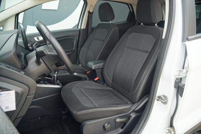 Ford ECOSPORT 1.0 EcoBoost Titanium + CAMERA / SENSOREN / STOEL, STUURWIEL & VOORRUITVERWARMING