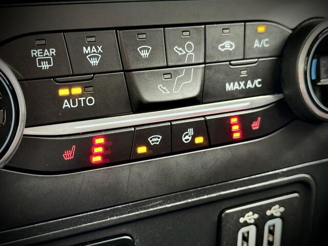 Ford ECOSPORT 1.0 125PK ST-Line Camera Navi Trekhaak Stoel/stuurverwarming Car