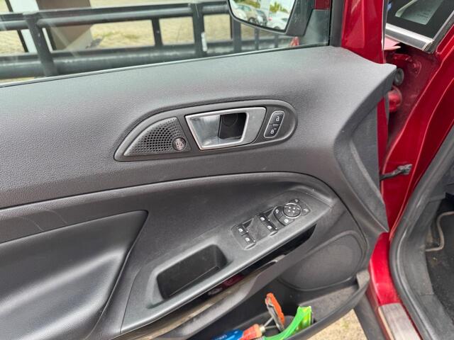 Ford ECOSPORT 1.0 EcoBoost Titanium | Trekhaak | Winter Pack | Navigatie + Bang&Olufsen audio| Achteruitrijcamera