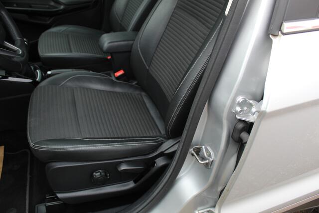 Ford ECOSPORT 1.0 EcoBoost Titanium , 125pk Hoge zit , slechts 39899km Climate control , Trekhaak , Navigatie , Bluetooth Parkeersensoren achter , Cruise control