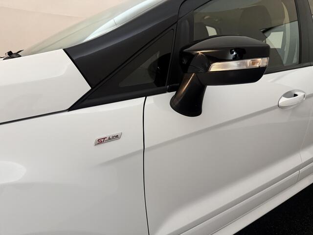 Ford ECOSPORT 1.0 EcoBoost ST-Line | Parking Pack | Winter Pack | Trekhaak afneembaar | Xenon verlichting