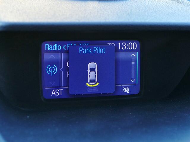 Ford ECOSPORT 1.0 EcoBoost 125pk Titanium | trekhaak | stoelverwarming | verwarmde voorruit