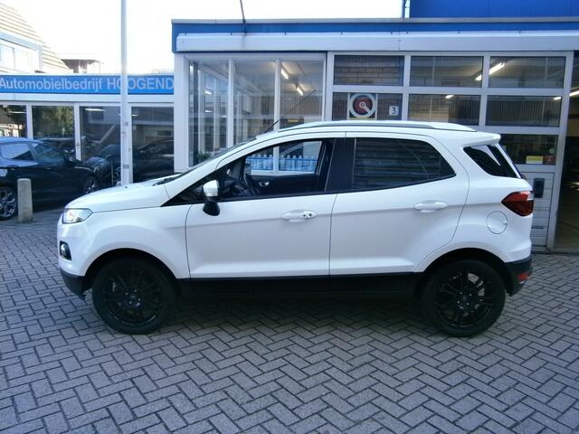Ford ECOSPORT 1.0 EcoB. Titanium Navigatie Stoelverw. Keyless,etc.