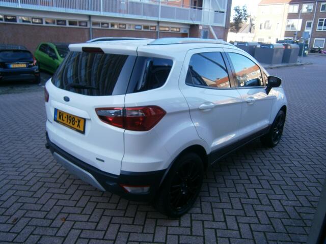 Ford ECOSPORT 1.0 EcoB. Titanium Navigatie Stoelverw. Keyless,etc.