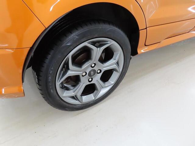 Ford ECOSPORT 125pk ST-Line Black Full-Options Camera Trekhaak Winter Parking Dodehoek Bi-Xenon B&O Audio Navi Dealeronderhouden