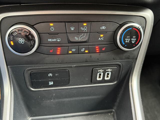 Ford ECOSPORT 1.0 EcoBoost Connected trekhaak stoel .verwarming + stuur .+voor ruit .camera . sportvelegen . bordouroodmetalic .