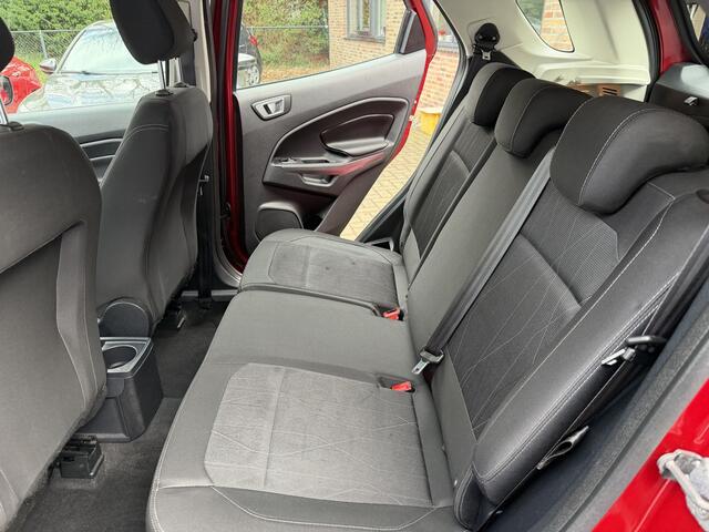 Ford ECOSPORT 1.0 EcoBoost Connected trekhaak stoel .verwarming + stuur .+voor ruit .camera . sportvelegen . bordouroodmetalic .