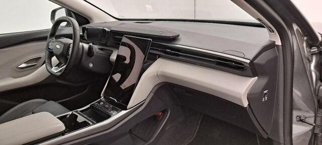 Ford EXPLORER Extended Range RWD 77 kWh 286pk | Driver Assistance Pack | 21 Inch Lichtmetalen velgen