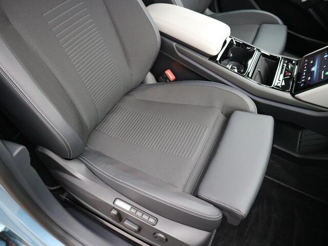 Ford EXPLORER Premium Extended Range RWD 77 kWh Panoramadak, AGR Stoelen, Driver Assistance Pack, Trekhaak wegklapbaar