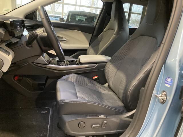 Ford EXPLORER Extended Range RWD 286 pk 77 kWh | Elek. Trekhaak | Warmtepomp | Adaptieve cruise | Stoel- stuur verwarm. | HUD | Elek. Klep | Elek. stoelen