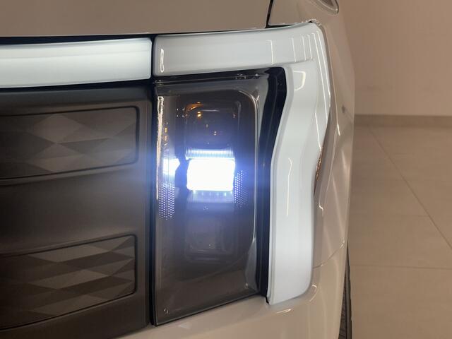 Ford F-150 LIGHTNING Lariat