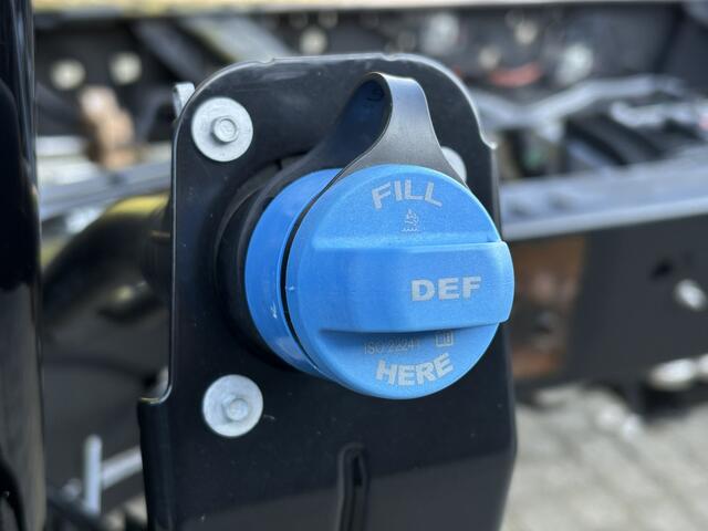 Ford F-350 6.7L Turbo V8 Power Stroke Chassis DRW