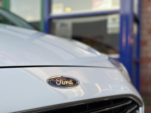 Ford FIESTA 1.0 EcoBoost Hybrid Titanium