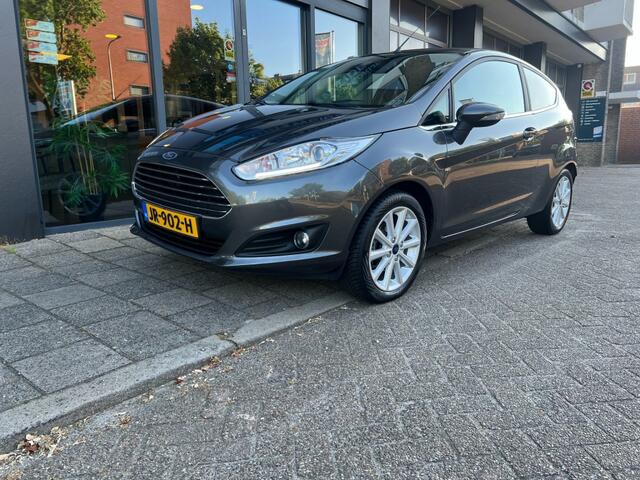 Ford FIESTA 1.0 ECOB. TITANIUM