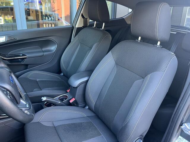 Ford FIESTA 1.0 ECOB. TITANIUM