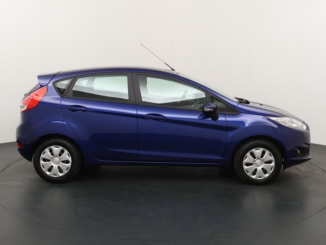 Ford FIESTA 80PK Style Ultimate | Allseason banden | Voorruitverwarming | Park. Sens V+A | Cruise | Airco