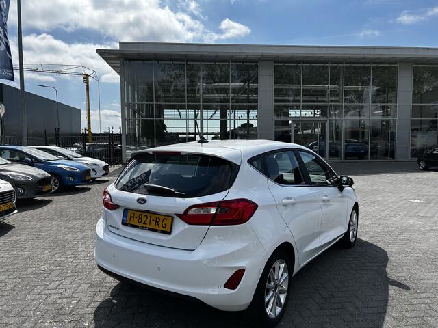 Ford FIESTA EcoBoost 95PK Titanium | Winter pack | Dodehoek detectie | Adapt. Cruise | Camera achter |
