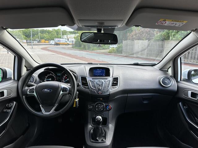 Ford FIESTA 1.0 Style Ultimate | Airco | Navigatie | Sensoren |