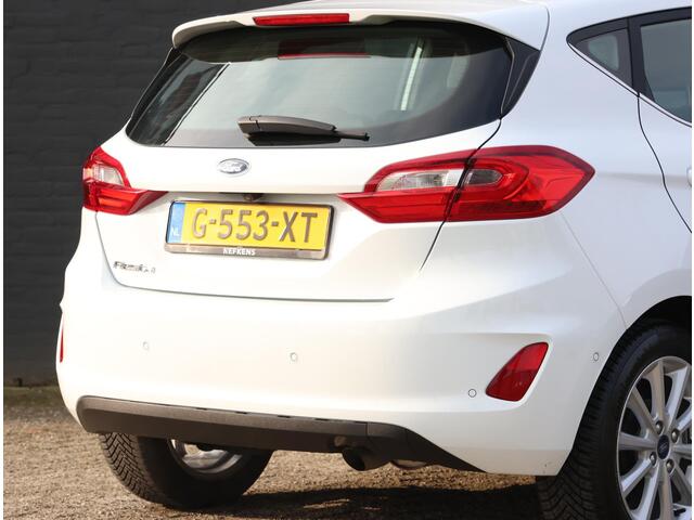 Ford FIESTA 101pk Titanium | Apple Carplay/Android Auto | Navigatie | Cruise Control | Climate Control | Keyless | 5 deurs | Armsteun |