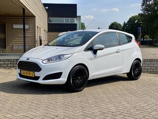 ford-fiesta-1.0-style--17-inch-lmv