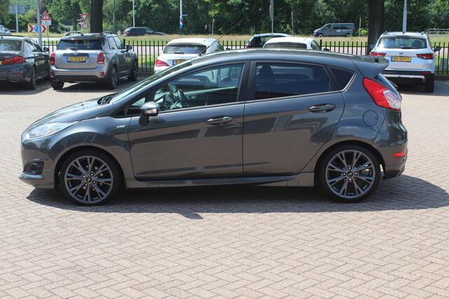 Ford FIESTA 1.0 EcoBoost ST Line / Navigatie / Parkeerhulp achter / 17'' / Xenon / DAB / Getint glas / Cruise Control