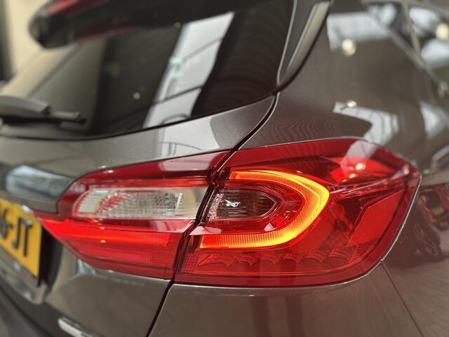 Ford FIESTA EcoBoost Hybrid 125 pk ST-Line X | Winter Pack | Camera | Adapt. cruise | LED | B&O | Navi | Clima |