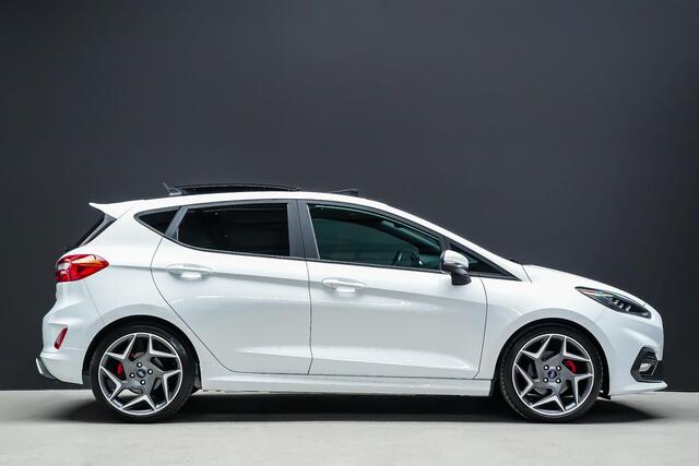 Ford FIESTA ST-3 1.5 200PK PERFORMANCE PACK |launch control|sper diff|pano|B&O|BLIS|Apple Carplay|parkeercamera|winterpack|keyless|18"|