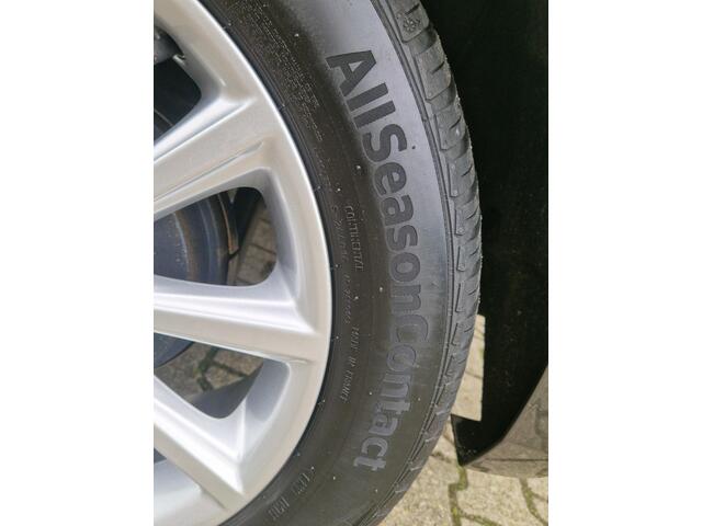 Ford FIESTA 1.0 EcoBoost Titanium X Zeer nette auto! | Navi. | All weather banden | Cruisecontrol | Privacy glass