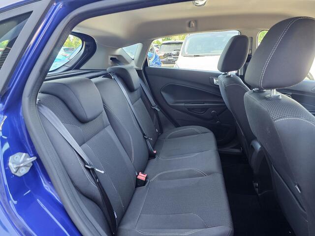 Ford FIESTA 1.0 EcoBoost Titanium | 100pk | Trekhaak | Cruisecontrol | Navigatie | LMV | Keurige nette auto!
