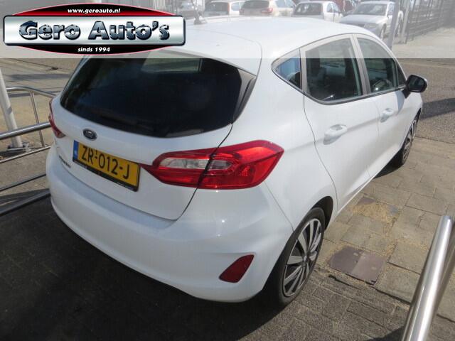 Ford FIESTA 1.1 Trend 5 drs scherm airco ,cruise control ,groot scherm