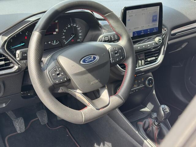Ford FIESTA 1.0 EcoBoost Hybrid ST-Line X / Stoel, Stuur & Voorruitverwarming / Navi / Applecarplay/Androidauto / Allseason Banden /