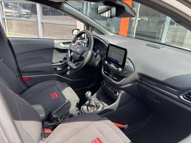 Ford FIESTA 1.0 EcoBoost Hybrid ST-Line X / Stoel, Stuur & Voorruitverwarming / Navi / Applecarplay/Androidauto / Allseason Banden /