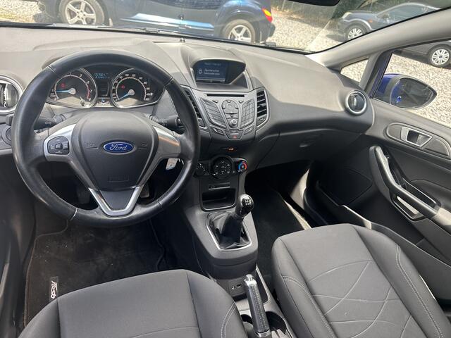 Ford FIESTA 1.0 Style Navi Airco NL auto Dealer Onderhouden !