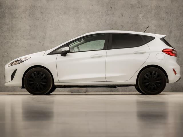 Ford FIESTA 1.1 Sport (APPLE CARPLAY, GROOT NAVI, GETINT GLAS, PARKEERSENSOREN, SPORTSTOELEN, CRUISE, LANE ASSIST, DAB+, NIEUWSTAAT)
