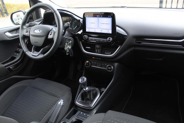 Ford FIESTA 1.0 EcoBoost Titanium Climate control/Cruise control/Apple carplay/Lane assist/Parkeersensoren/DAB/Bluetooth/16'' Lichtmetalen velgen.