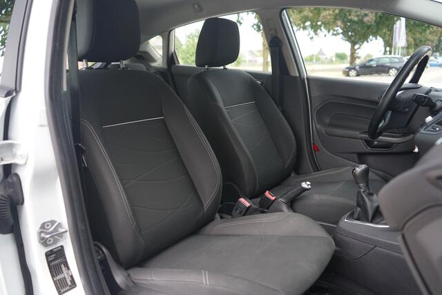 Ford FIESTA 1.0i Trend , Bluetooth, Nieuwe APK, LED, 5-deurs, MF stuur.