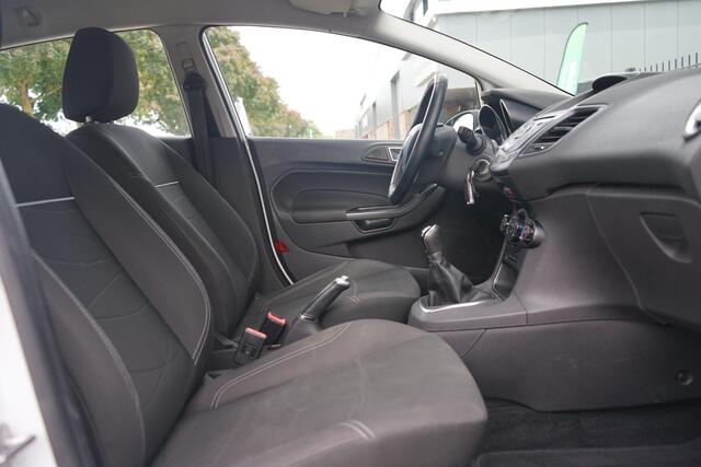 Ford FIESTA 1.0i Trend , Bluetooth, Nieuwe APK, LED, 5-deurs, MF stuur.