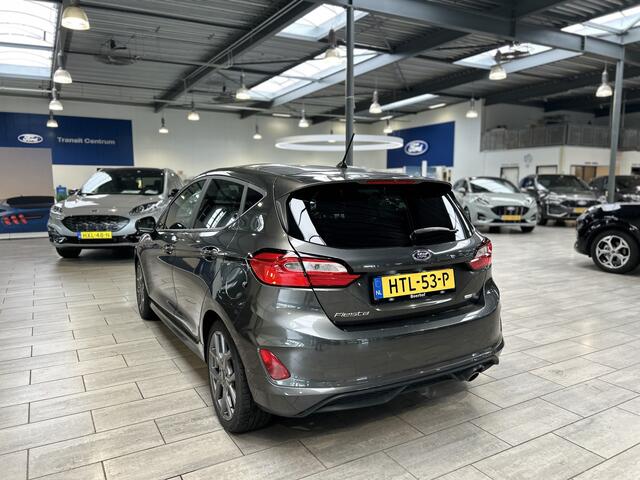 Ford FIESTA EcoBoost Hybrid 125 pk ST-Line | Winter Pack | LED | Apple Carpay | Cruise | 4 seiz. banden | 100% dealer onderh.