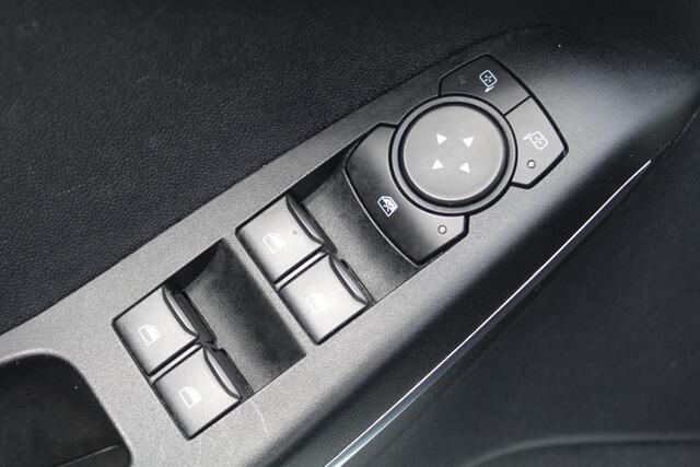 Ford FIESTA 1.0 EcoBoost Hybrid Titanium