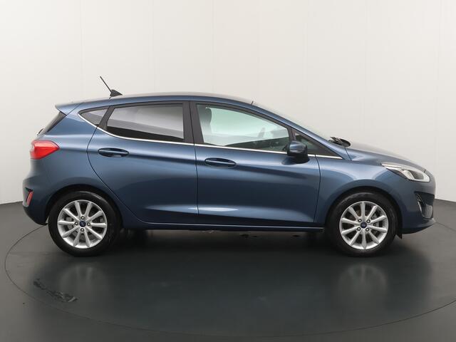 Ford FIESTA 1.0 EcoBoost Titanium Cruise | Dealer onderhouden | PDC | LED | Navi | Getint glas |