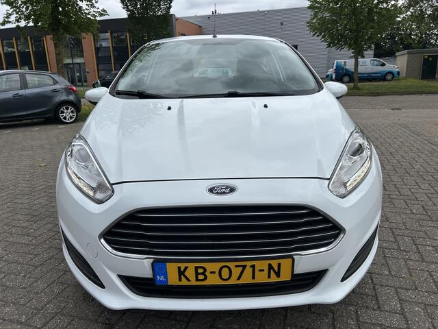 Ford FIESTA 1.0 Style NAVI PDC AIRCO DEALER NA!