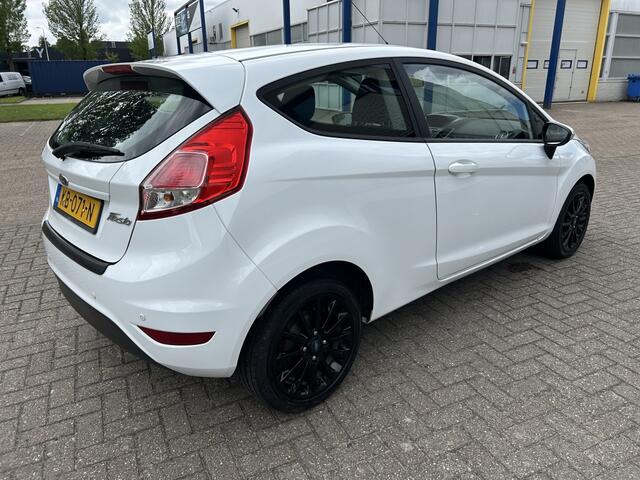Ford FIESTA 1.0 Style NAVI PDC AIRCO DEALER NA!