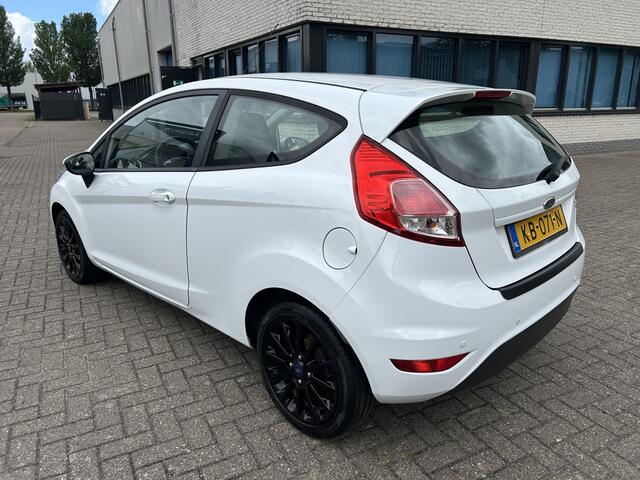 Ford FIESTA 1.0 Style NAVI PDC AIRCO DEALER NA!
