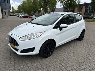 ford-fiesta-1.0-style-navi-pdc-airc
