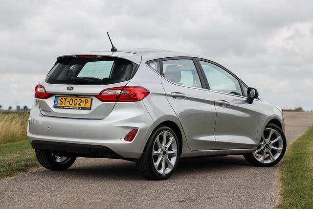 Ford FIESTA EcoBoost 100 pk Titanium ? Pano ? ACC ? B&O