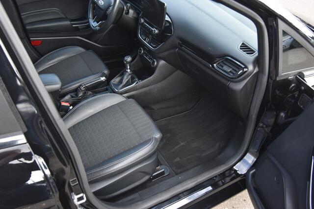 Ford FIESTA 1.5 TDCi Titanium , CLIMATR , CR CONTR , NAVI , LMV16 ,