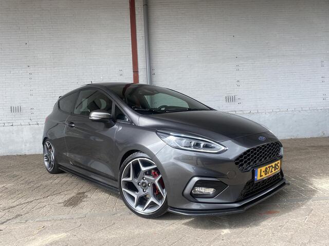 Ford FIESTA 1.5 EcoBoost ST-3 |Pano!|Led!|Winterpack!|Maxton!|