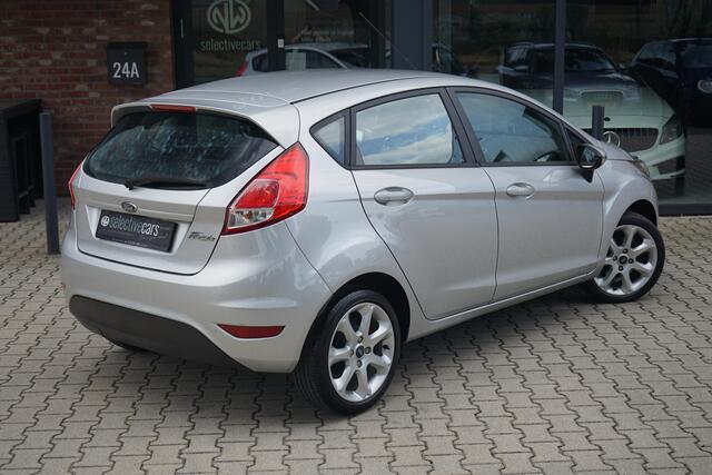 Ford FIESTA 1.25 , Clima, Nieuwe APK, 16''LM, 4-cilinder, Getint glas.