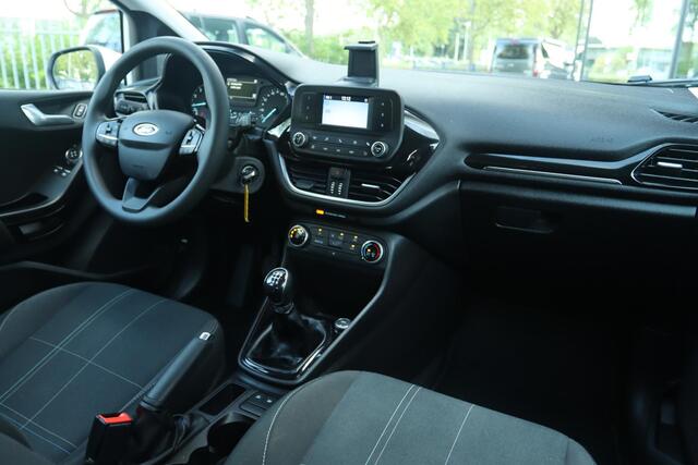 Ford FIESTA 1.1 TREND | CRUISE | TREKHAAK | VOORRUITVERW. | AIRCO
